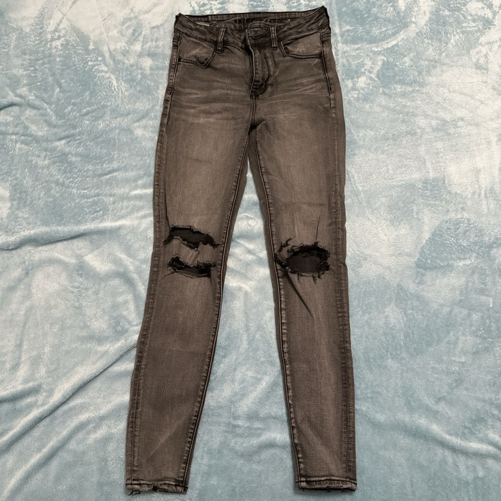 AE RIPPED BLACK SKINNY JEANS